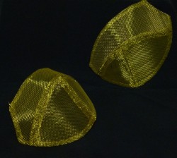 胸に寄り添うかたち(ピアス)